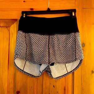 LULULEMON speed up shorts size 2